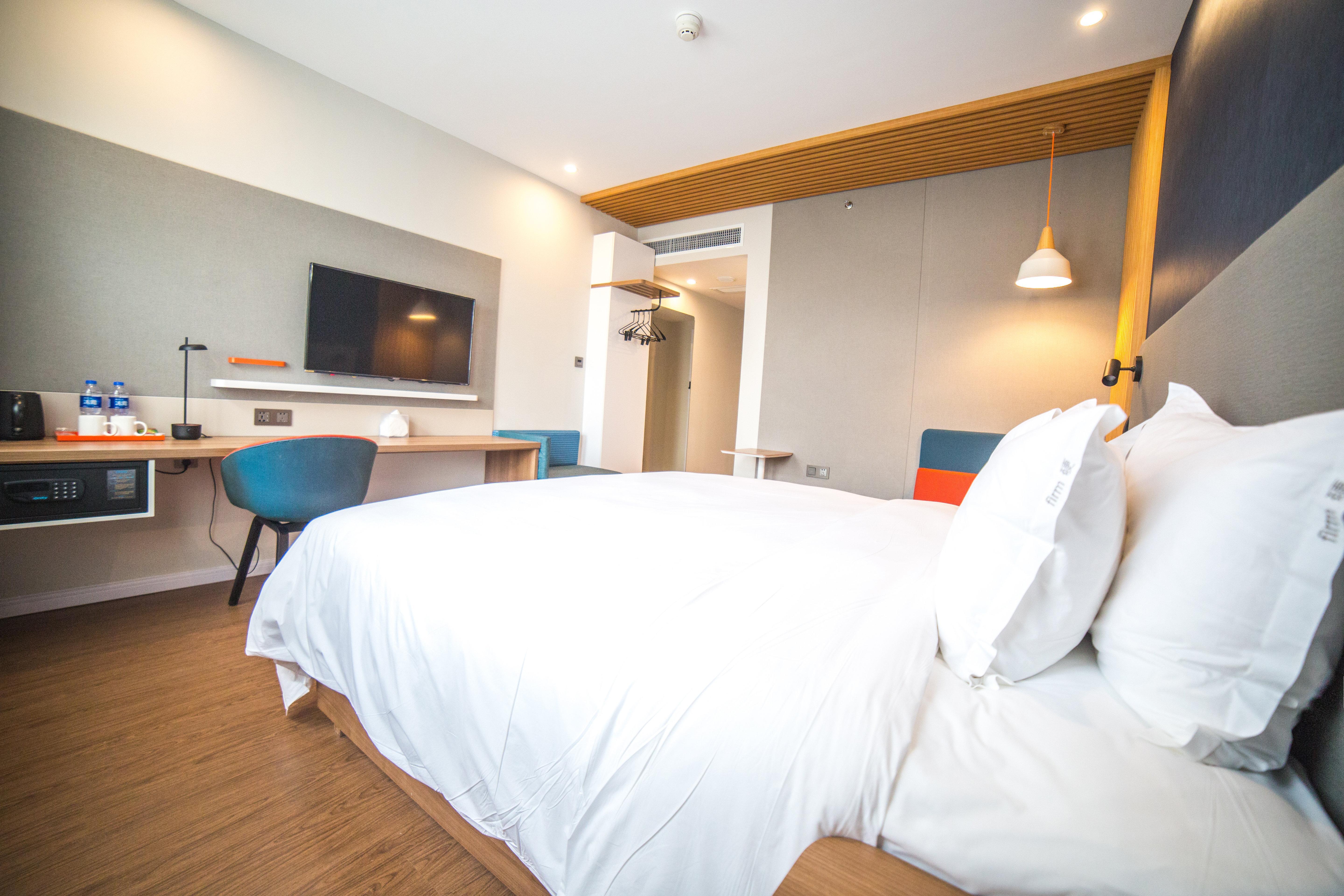 Holiday Inn Express Nanjing Xuanwu Lake By Ihg Exterior photo